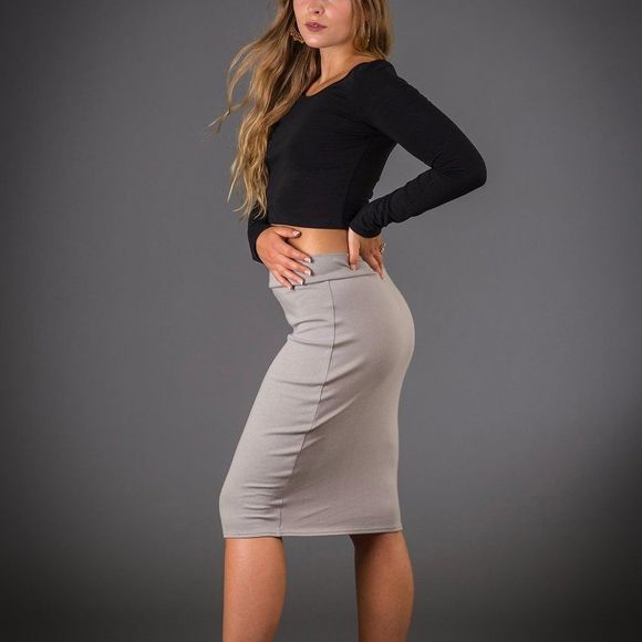 Organic Cotton Crop Top - Long Sleeve Crop Top - NWT - Picture 2 of 3